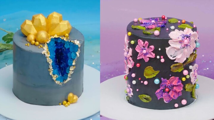 A cake series that only an artist could create!