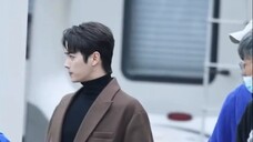 Han Ting looks so handsome in a coat