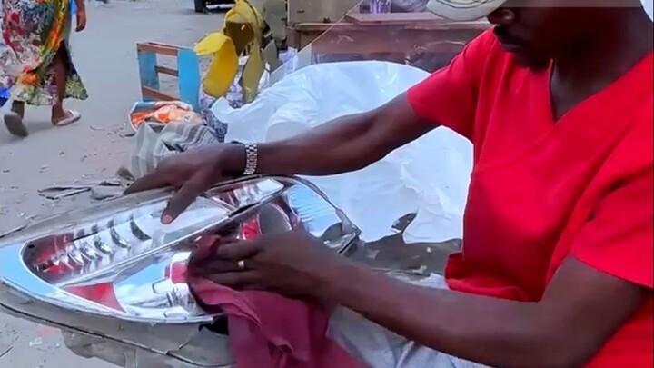 惊人的汽车大灯修复过程