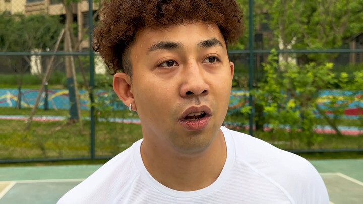 Bagaimana Kakak Olahraga Bermain Bola?