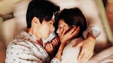 "Anh yêu em vì em yêu anh."