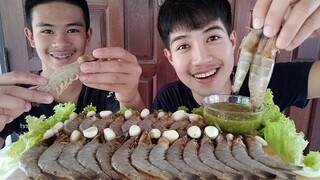พาน้องกิน ซาซิมิกุ้งดิบๆ  กุ้งสดๆเด้งๆ...