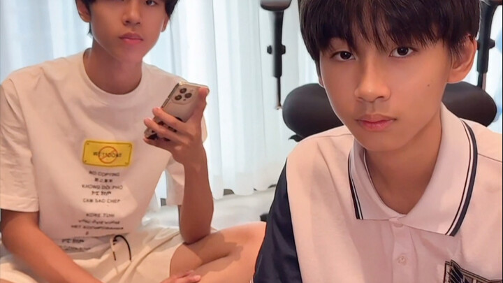 Dua bersaudara itu sudah sampai usia di mana mereka tidak ingin lagi tinggal bersama orang tua.