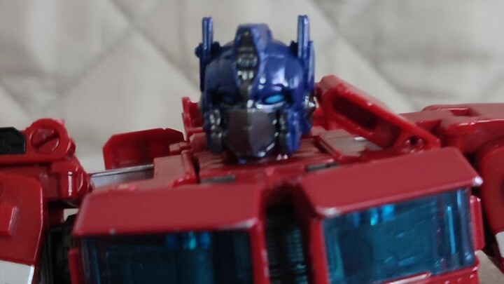 Optimus fell!! (stop motion)