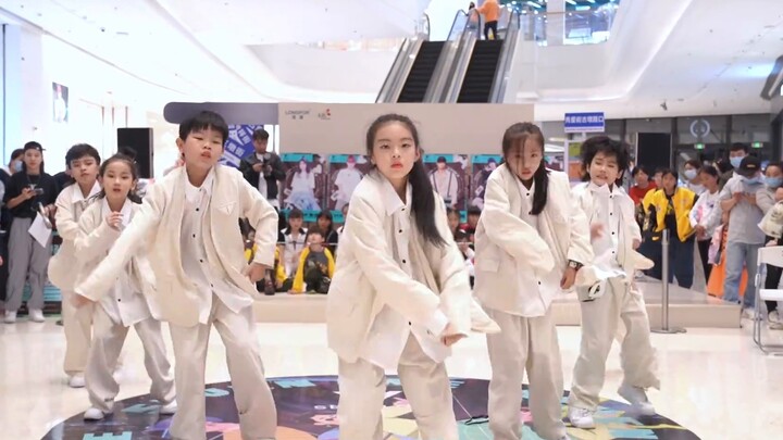 Hangzhou SEVEN ONE Dance Studio｜"The Veil"