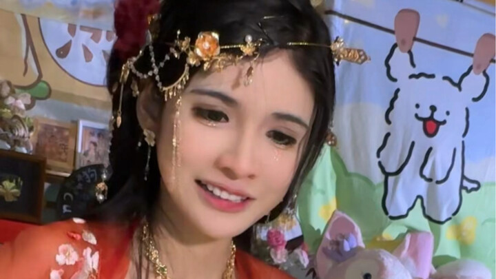 Challenging myself to trade a 100-yuan scratch-off lottery ticket and a dog-headed loli for a meal—t