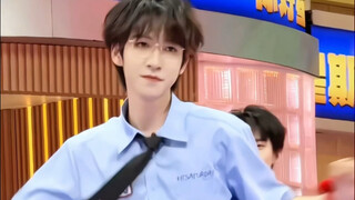 带着狼尾跳半点心啊！很诱惑了