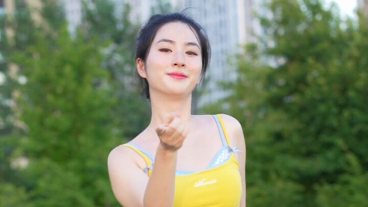 Shake It cover dance! I’ve been totally obsessed with this song for ages!