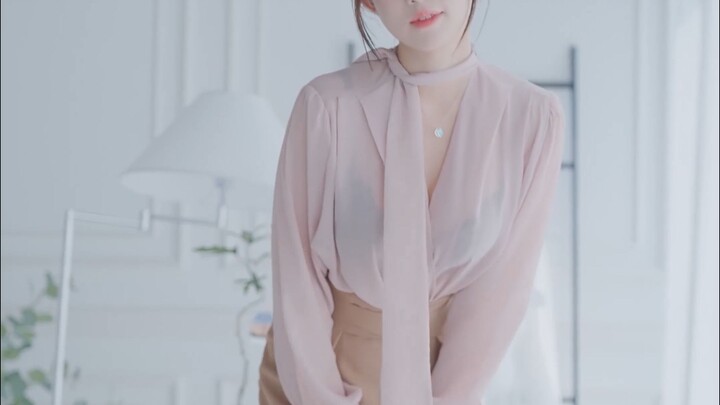 Gaya berpakaian OL CEO wanita yang imut dan polos dari Kak Seoyoon