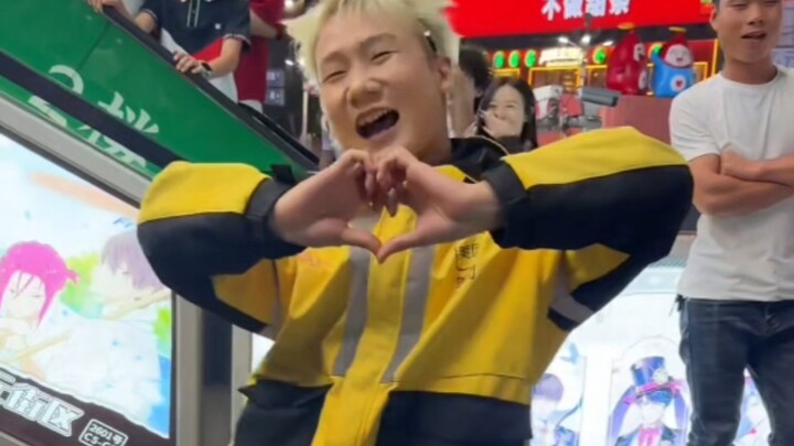 Tanpa batasan aturan, Wang Bian tak terkalahkan secara offline