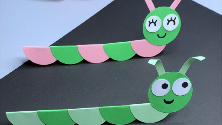 دودة قزّة مصنوعة من دوائر، بسيطة ورقيقة، مناسبة للأطفال الصغار الذين يتعلمون الحرف اليدوية للتو.