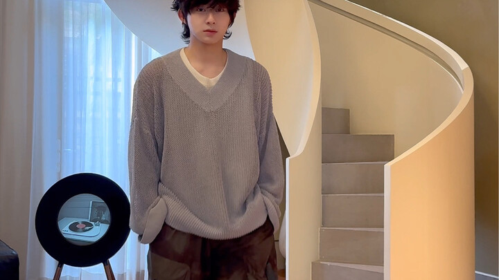 "That Stylish Friend Who's Always Late"