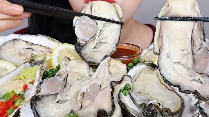 ASMR GIANT RAW OYSTER MUKBANG NO TALKING EATING SOUNDS KOREAN หอยนางรมยักษ์