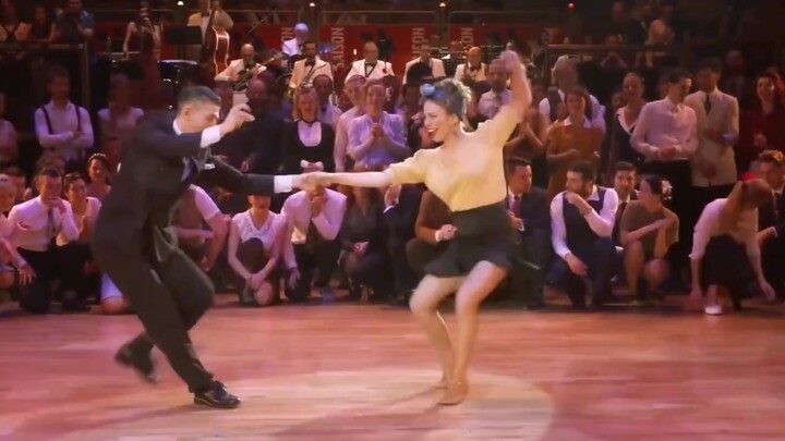 Các bậc thầy nhảy swing hàng đầu thế giới biểu diễn nối tiếp, cặp đôi nào là số một trong lòng bạn?