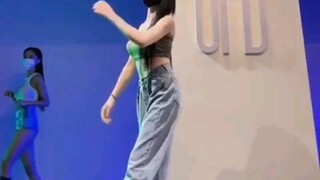 【Liu Zhiyuan｜Bi'an｜Bian】Zhiyuan uploaded her own dance video