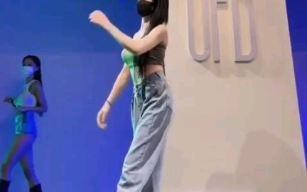【Liu Zhiyuan｜Bian｜Bian】Zhiyuan mengunggah video tariannya sendiri