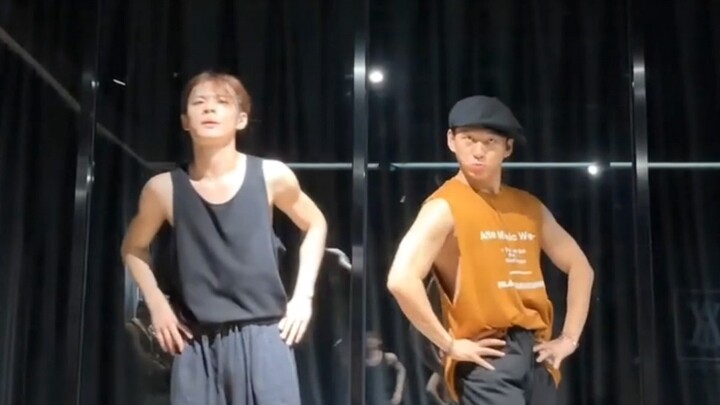 หวางเฉินยี่และหานหยูจาก "ฤดูร้อนในเมืองเล็กๆ"