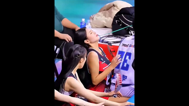 لحظات مفاجئة في الملعب