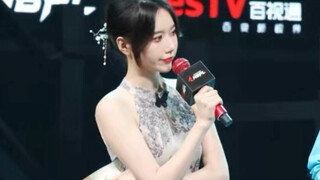 How many cheongsams has the female host of Eternal Tribulation worn?