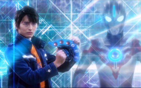Hong Kai, why are you wearing Xiao Lu's clothes and using Zeta's transformation device to borrow you