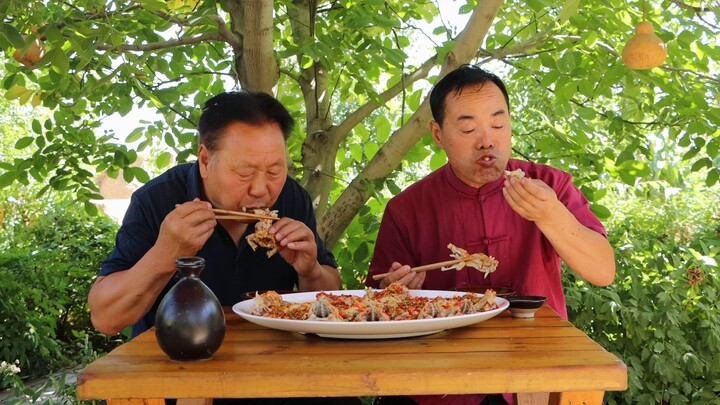 150买几只牛蛙，食叔做“跳水牛蛙”，鲜香辣味十足，越吃越香