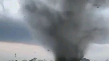 CRAZY TORNADO NEXT TO THE TOWN WHERE MY GRANDMA LIVES