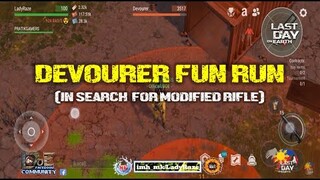 DEVOURER FUN RUN with my FAMILY/searching for modified rifle and revo - Last Day On Earth: Survival