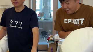 寝室小游戏大比拼，招招致命，太搞笑了