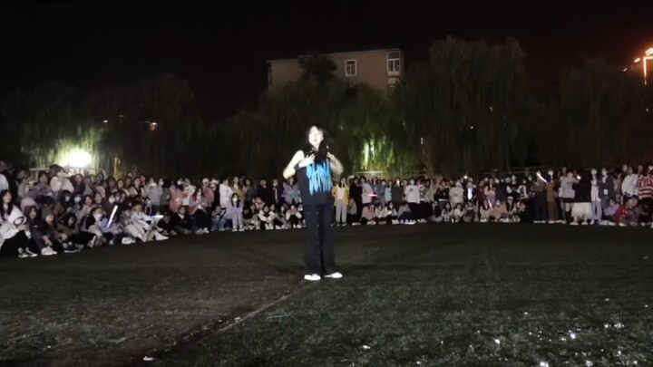 【Seventeen】การเต้นที่ร้อนแรงและไพเราะของ Seventeen ในงานปาร์ตี้ปีใหม่เป็นอย่างไร?