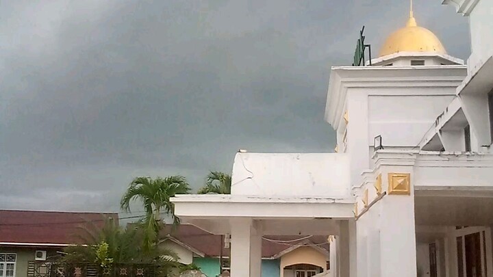 bermain sambil menanti hujan