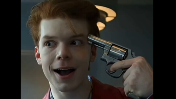 “Các bạn ai muốn làm老大?”