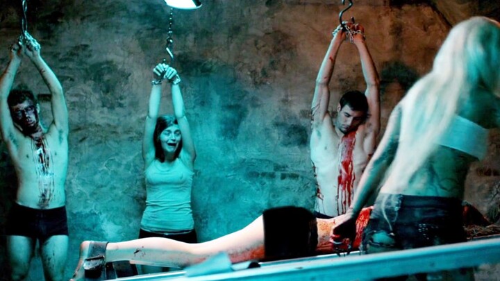 Tourists trapped in a terrifying escape room: The man is turned into “food,” while the woman is brut