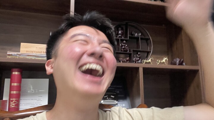 粉丝高考前喝奶茶拉肚子导致滑档，还想让我安慰他
