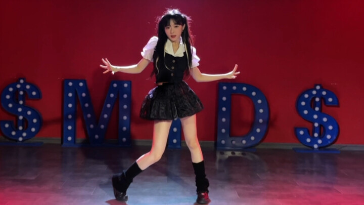 Today I will act as a lively little idol ʕ•̫͡•ʔ•͓͡•ʔ Jennie's new song you&me
