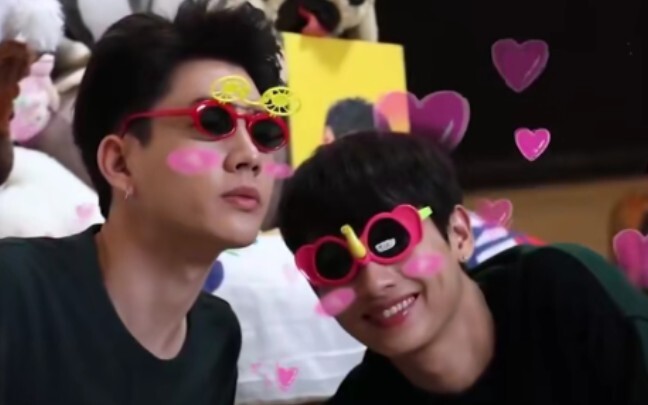 [OFFGUN Selesai menonton akan merona] Papi yang terbengong karena digoda Gun
