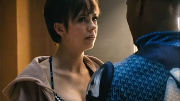 [The Boys] To cover up a superhero’s vile true nature, the train even erased his own girlfriend