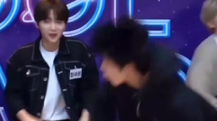 Girl Group Dance VS Boy Group Dance