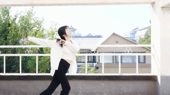 It's time to dance in autumn｜There are so many people in this world