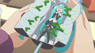 Trứng Phục sinh của Hatsune Miku trong tập thứ tư của Evil God Sauce. Đồ chơi tra tấn hành lá này rấ