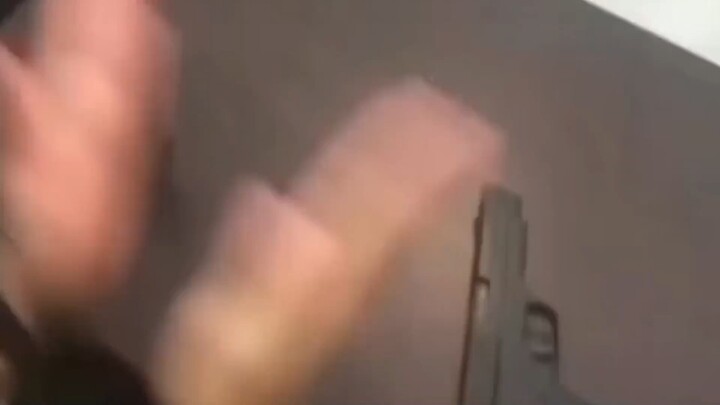 “ทุกคนในครอบครัว มีของเล่นชิ้นเล็กๆ แล้วนะ”