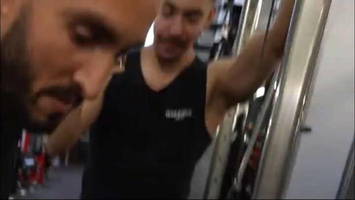 Luis cruzou a linha_ Ou o trapézio é maior que o Arnold_