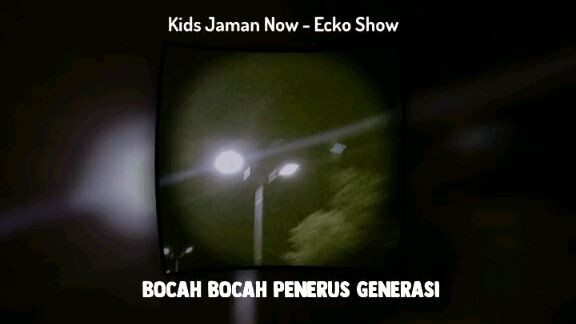 pake headset brader biar adem 😎😎