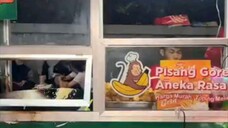MAKAN JAJANAN DI PINGGIR JALAN