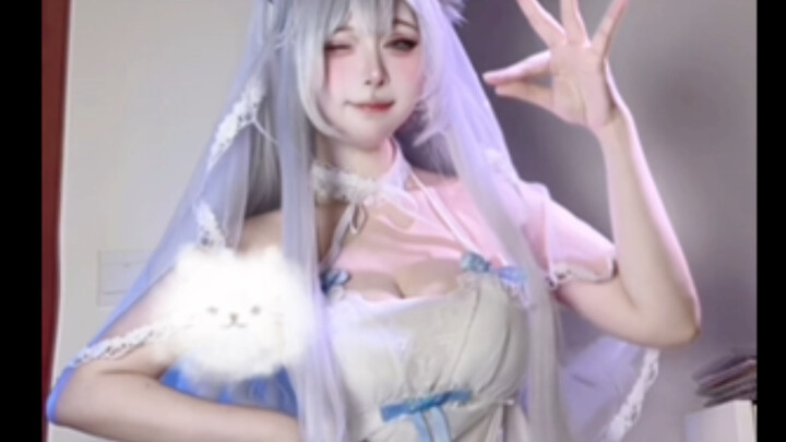 สุนัขจิ้งจอกใหญ่ขนขาวลึกลับ