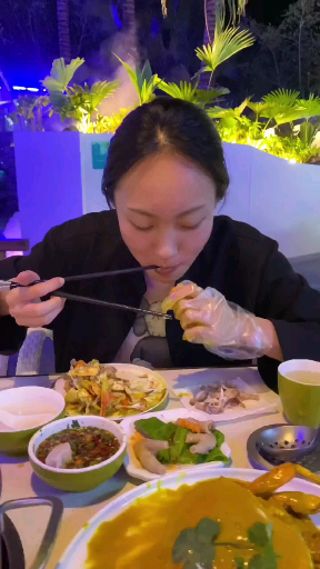 A new “dine-and-dash” trick has surfaced—turns out the clown was me all along #FunnyVideo
