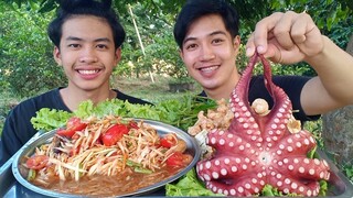 หมึกยักษ์ทาโกะ ส้มตำปูปลาร้าถาดเด็ด แซ่บสุดๆ