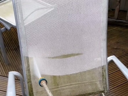 Washing chairs with a high-pressure water gun!!