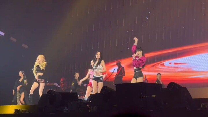 BlackPink - Playing With Fire || Born Pink World Tour 2022