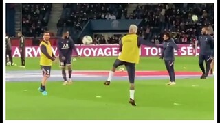 Neymar and Messi warm up