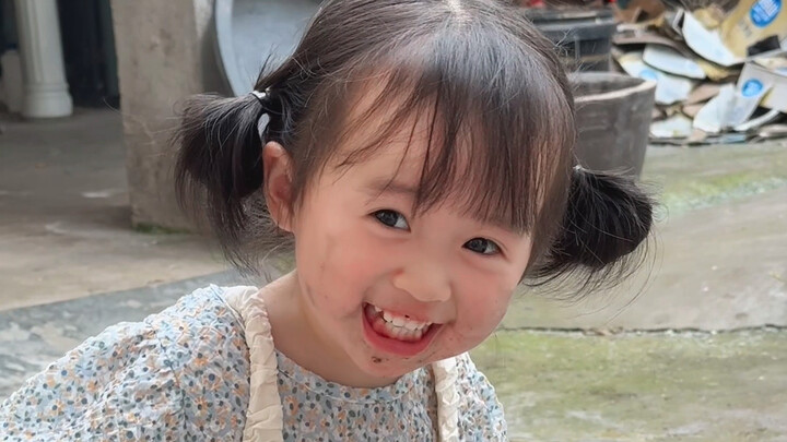 Siapa sih yang masa kecilnya gak pernah makan benda ini! Semuanya adalah kenangan indah.